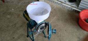 Máy xay vỡ hạt ngô mini gia đình công suất 15kw