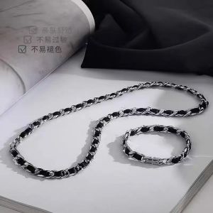 Gửi hàng từ Trung Quốc [2025] Vòng tay thiết kế da bằng thép titan mới cho nam vòng tay nam bằng thép không gỉ cao cấp trang sức hip-hop cho nam 042