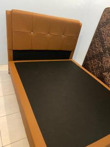Dipan Divan Kasur Sandaran Monaco Rangka Tempat Tidur