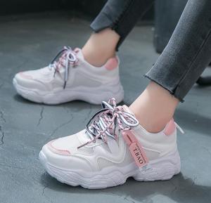 พร้อมส่งภายใน 24ชม. Quilla รองเท้าผ้าใบเสริมส้น รองเท้าผ้าใบผู้หญิง รองเท้าแบบผูกเชือก รองเท้ากีฬา รองเท้าผ้าใบเพิ่มความสูง Womens Platform Shoe
