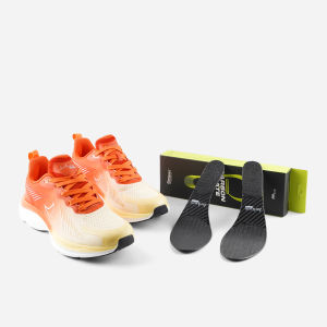 Jackson Active Sepatu Lari Nimbus Orange + Carbon Plate