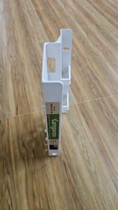 Pát máy lọc nước Ro Kangaroo - Giá treo máy Ro nhựa.