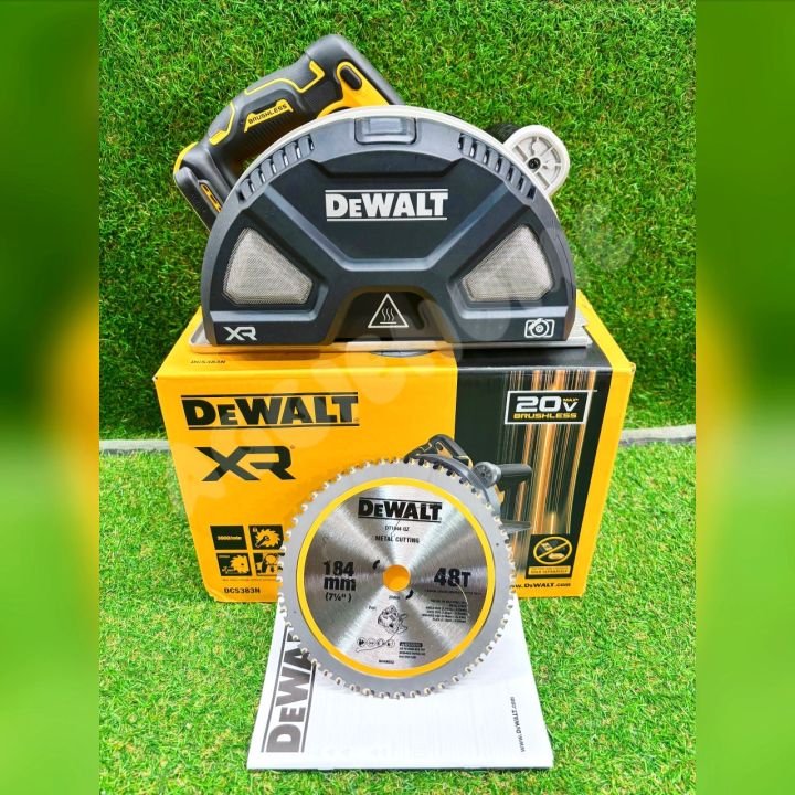 DEWALT เลื่อยวงเดือน รุ่น DCS383N 20V 1500วัตต์ ขนาด 7-1/4" (ไม่รวมแบตและแท่นชาร์จ) BRUSHLESS CORDLESS METAL CUTTING SAW วงเดือนตัดโลหะ วงเดือนไร้สาย ตัดโลหะ วงเดือนไร้สาย วงเดือนแบตเตอรี่ เครื่องมือช่าง งานซ่อมแซม จัดส่ง FLASH