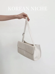 กระเป๋าสะพายบ่าแบบมือถือเสื้อสวยสำหรับผู้หญิงดีไซน์เกาหลีกระเป๋าถือ PU ใช้งานได้จริงกระเป๋าถือดีไซน์เกาหลีมีฟังก์ชัน