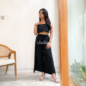 Setelan Wanita Atasan Crop Top Dan Celana Panjang Crinkle Airflow Anti Lecek Korean Style Kekinian Terbaru Ootd Patricia Set by Clashe