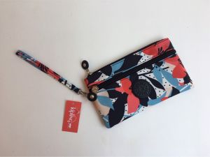 กระเป๋าคล้องมือ Kipling 2ซิบ ทรงแบนยาว