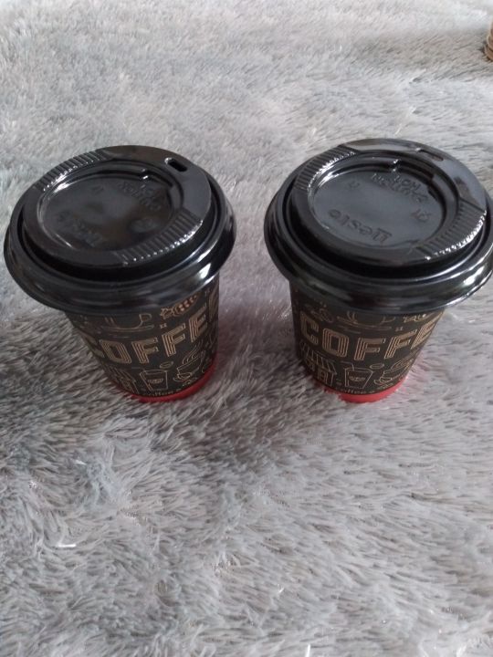 P2%20JOLIE/ISI%2050PCS/Paper%20Cup%20Kraf/%20Gelas%20Kopi%20Tahan%20Panas%20/Nesto%208%20oz/Kraft%20Coklat%20Motif%20Random/(gelas%20+%20tutup)%20atau%20(gelas%20saja)%20-%20Image%205