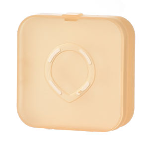 【Grilrigrin】Powder Puff Storage Box with Mirror Air Vent Design Prevents Bacteria Buildup Portable Safe Material Cosmetics Storage Case ﻿