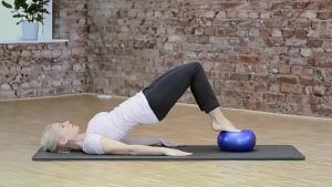 【SG 🚚】Pilates Core Ball 25cm Anti Slip Yoga Fitness Ball for Balance Training Home Gym