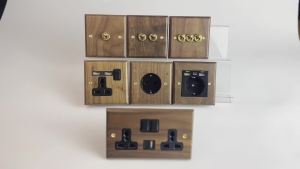 High Quality Europe Type Vintage Wall Light Switch Socket Solid Wood Brass Toggle Switch Plate Antique Home Stay Switch 1/2/3/4gang1/2way European Vintage Passage Wall Light Solid Wood Brass Toggle Panel Switch Power Outlet Antique Home Decor