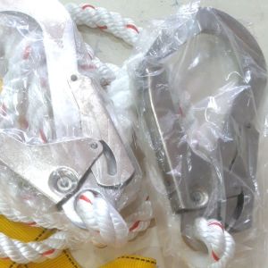 DÂY ĐAI AN TOÀN TOÀN THÂN DÂY ĐAI TOÀN THÂN 2 MÓC LỚN DÂY ĐAI AN TOÀN BẢO HỘ LAO ĐỘNG