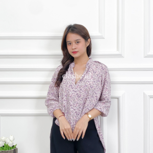 Izka Top Baju Blouse Wanita Motif Bunga Atasan Lengan Panjang Crinkle Airflow Anti Lecek Korean Style Kekinian Terbaru Ootd by Clashe