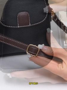 WH ESPOIR Crossbody Bag Mini Leather Shoulder Bag Fashion Casual Cellphone Bag Women