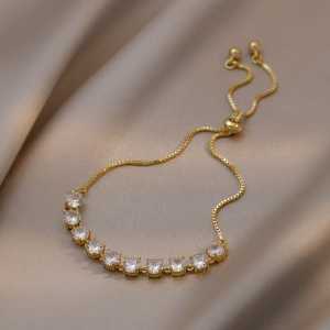 Gelang Titanium & Serut Emas Korea: Pilihan Tepat Untuk Wanita Remaja