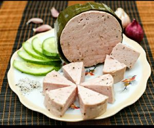 Chả lụa nhà làm Cô 4 Bình Định (0.5kg)