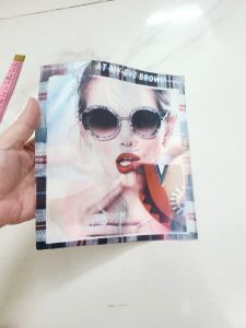 Hình 3D đổi màu may lên áo trang trí