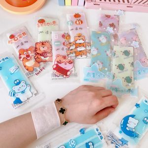 เจลลดไข้ แผ่นเจลลดไข้ เจลลดไข้เด็ก แผ่นเจลเย็น 1ซอง 2ชิ้น แผ่นเจลลดไข้ บรรเทาปวด เจลลดไข้ แผ่นเจลเย็น