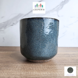 The Leaferie Esfir plant pots. Ceramic flowerpot . flowerpots . flower pot . planter . planters . Flowers