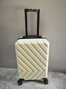 กระเป๋าเดินทางล้อลาก 20นิ้ว วัสดุABS+PC100% แข็งแรงทนทาน น้ำหนักเบา4ล้อการหมุน360องศา ขึ้นเครื่องได้