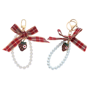 Lovely Strawberry Keychain Bows Keyrings Imitation Pearls Chain Key Chain Bows Car Key Rings Keychains Accessories