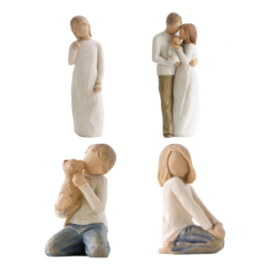 Elegant Family Sculpture Multipurpose Decors Piece Resins Miniature Ornament Ideal For Special Event Home Office