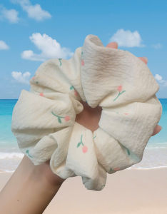 Scrunchie hoạ tiết tuy lip đường kính 15cm– phụ kiện nhỏ style to.