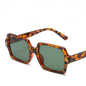 (GENTLE MOSCOT) Square Frame Fashion Simple Sunglasses Western Trend Travel Party Sunglasses