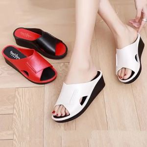 Fashionable Solid Color Plastic High-Heeled WomenS Slippers Thick-Soled Outdoor Indoor Casual Home New Style Sandals