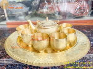 Bộ ấm chén trà bằng đồng hoa văn chạm tay 100% độ dày 1.5ly nặng 2.2kg/bộ đk khay 38cm