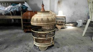 Sangkar Perkutut Rotan Ukir Jepara: Desain Klasik & Berkualitas Tinggi
