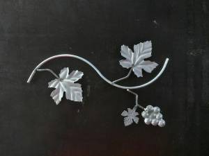 ลวดลายเหล็กดัด PN.10 พวงองุ่นเชื่อมติดก้านเรียว 1 แพ็ค / 4 ชิ้น ข้างขวา