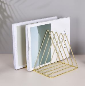 HOMEDECOR ของแต่งบ้าน สีทอง สีโรสโกล์ว ชั้นวางขวดน้ำ ที่วางหนังสือ ที่คั่นหนังสือ จัดระเบียบ หนังสือ สามเหลี่ยม