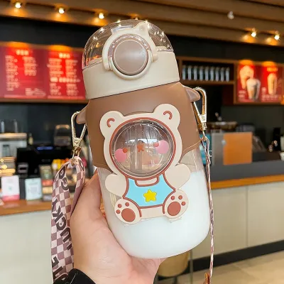 ขวดน้ำเด็ก สำหรับพกพา กระบอกน้ำไปโรงเรียน แถมฟรีสายสะพาย 700 ml ลายการ์ตูนน่ารักๆ