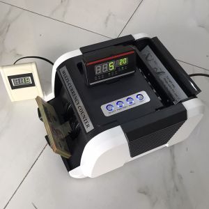 Máy đếm tiền CASHTA 3900UV