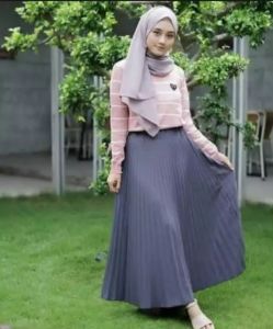 Rok Wanita Plisket Terbaru: Desain & Bahan Nyaman