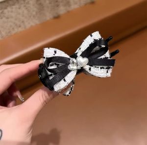 Jepit Rambut Korea Motif Tweed Untuk Cepol Sanggul Love Heart Rhinestone Bowknot Hair Clip HFS007