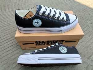 Sneakers Wanita Low Cut Sol Tebal Motif Polos Warna Hitam - Sepatu Sekolah dan Kerja