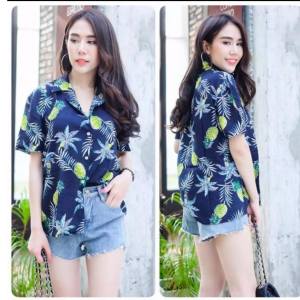 พร้อมส่ง เสื้อสงกรานต์ เสื้อฮาวาย เสื้อ เสื้อเชิ้ต แฟชั่นผู้ชาย เสื้อลายดอก ผ้าสปัน ผ้าโปร่งบางนุ่มใส่สบาย ลายสัปะรด-ใบไม้03 เสื้อเชิ้ตแขนสั้นคอปก