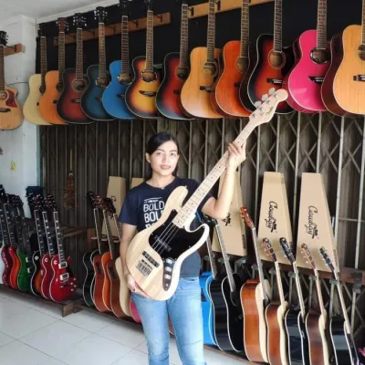BASS ELEKTRIK FENDER JAZ BAS