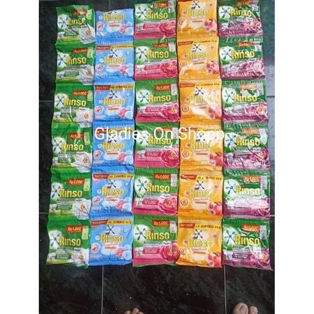 Rinso%20detergen%20bubuk%20kemasan%201000an%20-%201%20renceng%20isi%206%20sachet%20-%20Image%206