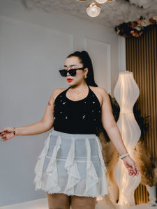 เสื้อสายผูกคอแฟชั่นเพิร์ลครอปดีไซน์สุดเก๋ สีดำ