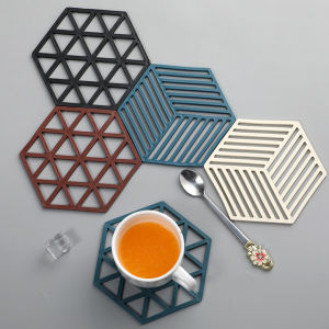 【iMall】Silicone Hexagon Placemat Table Mat Coaster Dinner Mat Food Grade Kitchen Non Slip Heat Insulation Resistant