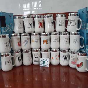 Ca sứ uống nước hình dễ thương có nắp kính có thể soi được (Giao mẫu ngẫu nhiên)