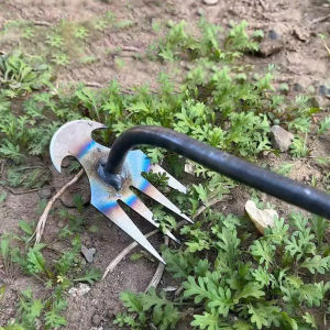 🌱 Dụng Cụ Nhổ Cỏ Xới Đất Cầm Tay Bằng Thép Mangan Siêu Bền – Nhổ Cỏ Ra Rễ Làm Tơi Đất Dễ Dàng Sử Dụng 🌱