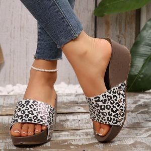 [Free Shipping] New Summer WomenS Platform Wedge Sandals Available In Large Sizes With A Studded Design And A Thick Sole