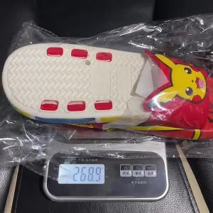 Pokemon Summer New Pikachu Childrens Slippers Mens and Womens Slippers Non-Slip Printed Beach Shoes Home ㏇L0514
