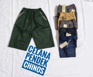Celana pendek anak chino