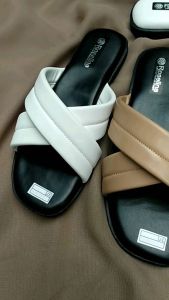 Sandal wanita terbaru full busa super empuk