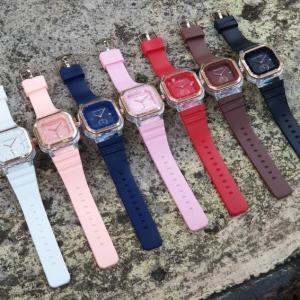 Jam Tangan Segi Wanita Hush Puppies Rubber & Murah