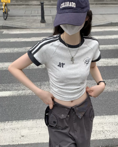 Casual Plain Contrast Binding T-Shirt 女士休闲纯色对比包边T恤